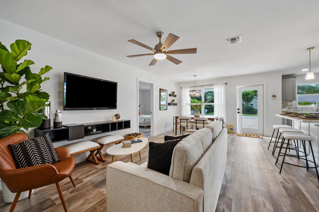 Photo of 313 NW 2nd Avenue, Delray Beach, FL 33444 (MLS # R10922954)