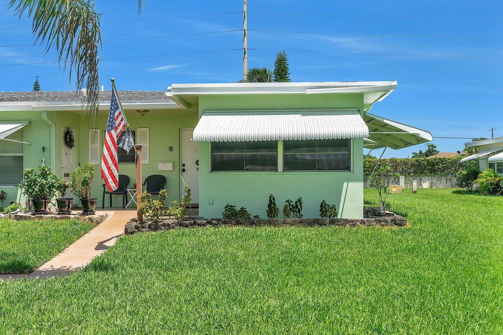 Photo of 100 Pine Point Drive #D, Boynton Beach, FL 33435 (MLS # R10911280)