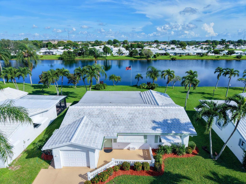 Photo of 2003 SW ROMA Way, Boynton Beach, FL 33426 (MLS # B26091854)