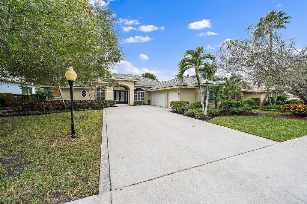 Photo of 19008 SE Loxahatchee River Road, Jupiter, FL 33458 (MLS # R10980284)