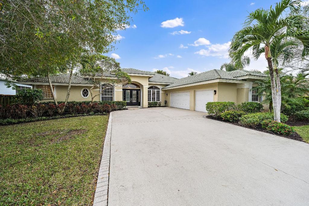 Photo of 19008 SE Loxahatchee River Road, Jupiter, FL 33458 (MLS # R10980284)