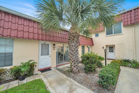Tiny photo for 815 Salem Lane, Lake Worth, FL 33467 (MLS # B26003791)