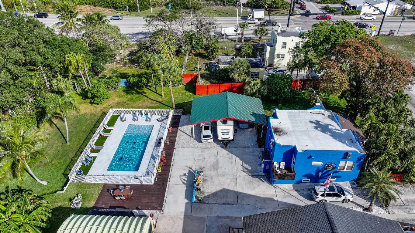 S/D OF 21-44-43, W 1/2 IN - Residential Income