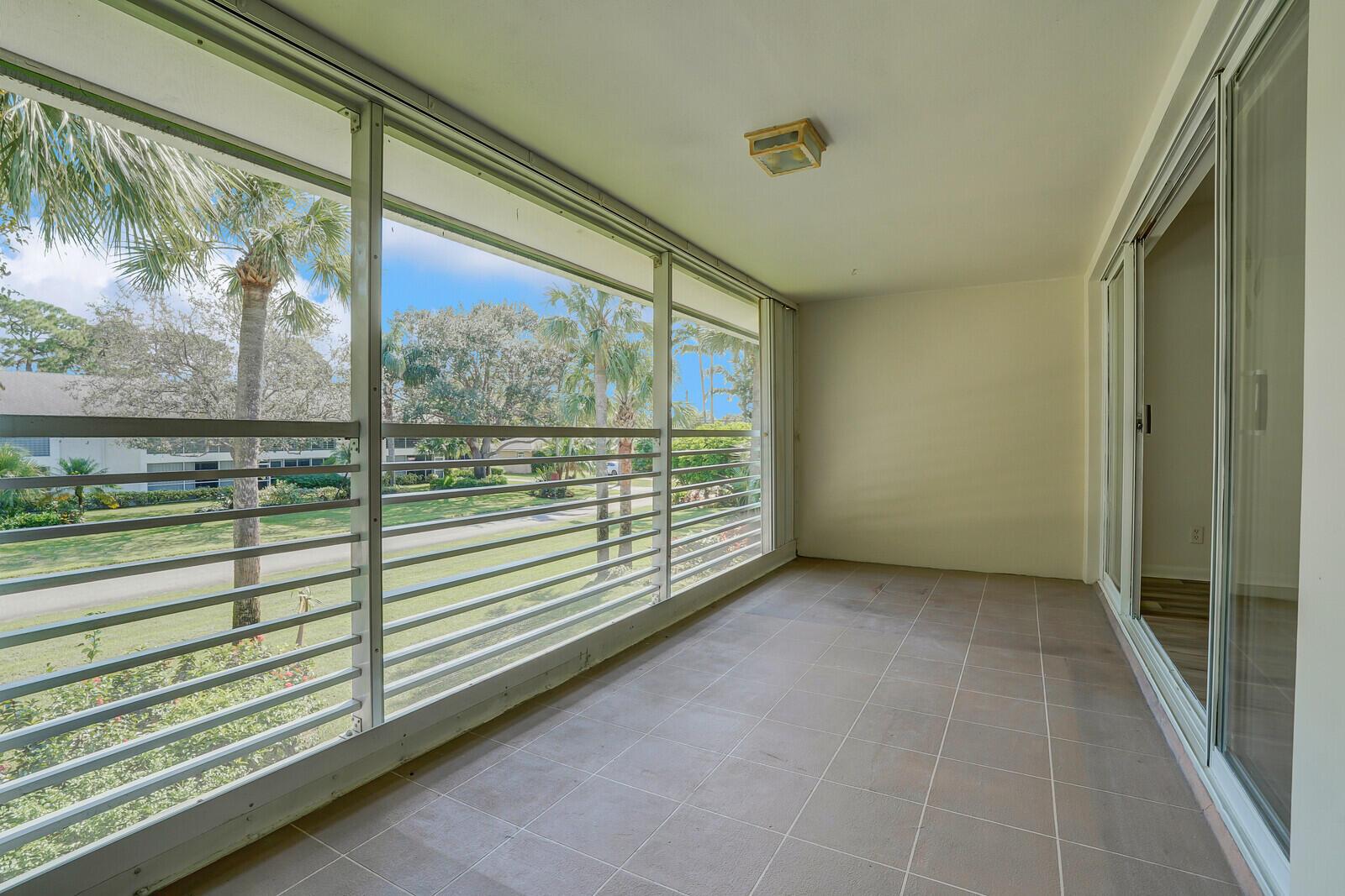 TEQUESTA GARDEN CONDO 6 - Residential