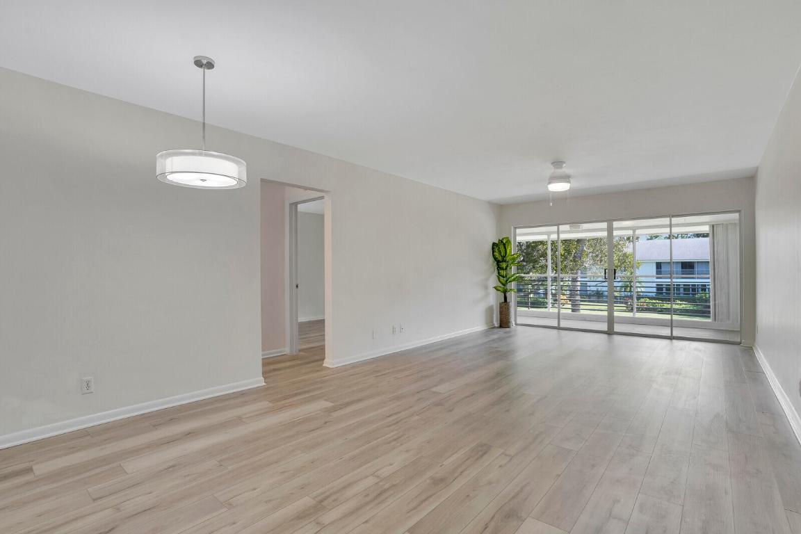 TEQUESTA GARDEN CONDO 6 - Residential