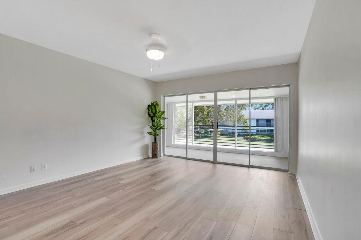 TEQUESTA GARDEN CONDO 6 - Residential