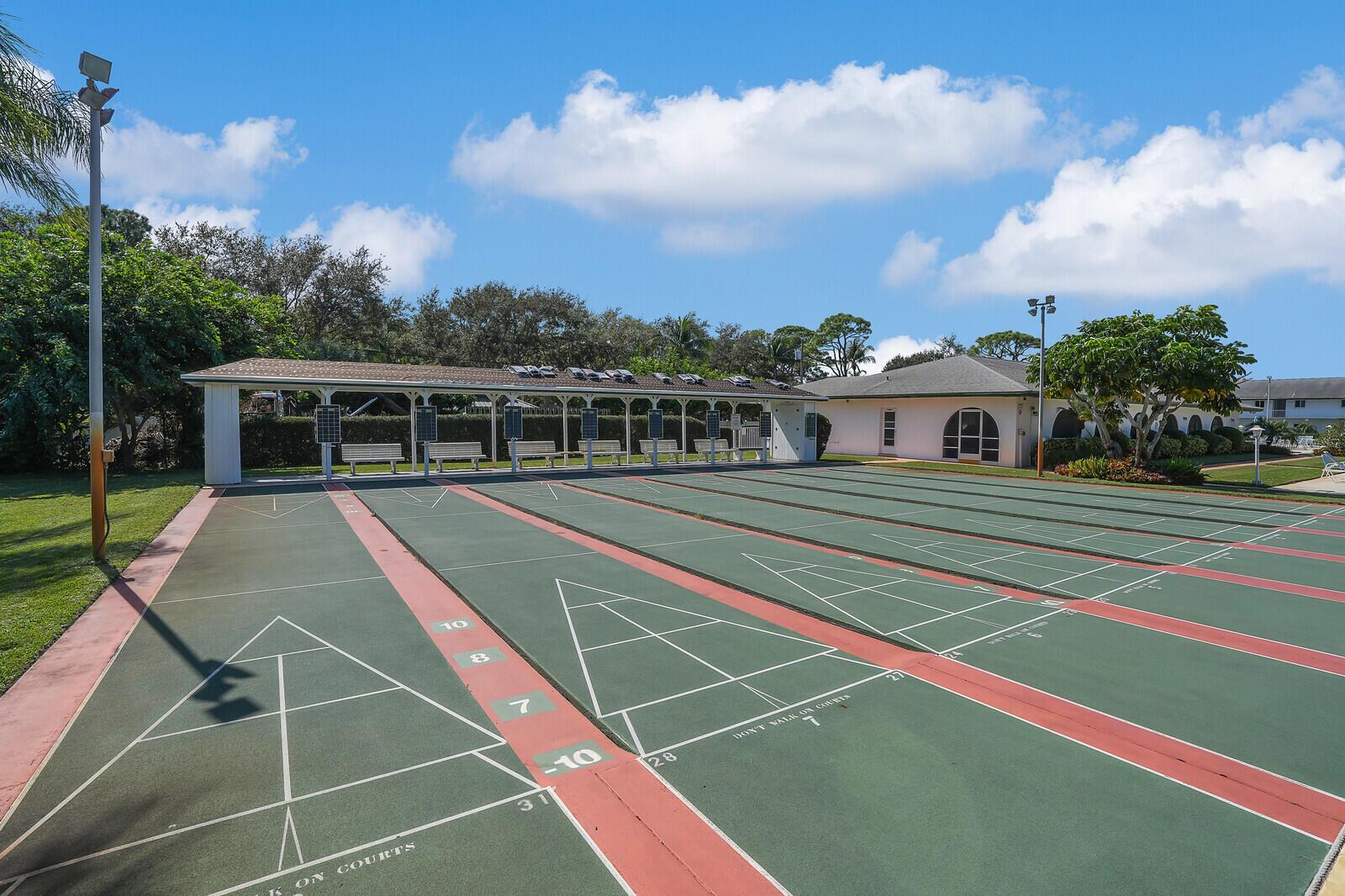 TEQUESTA GARDEN CONDO 6 - Residential