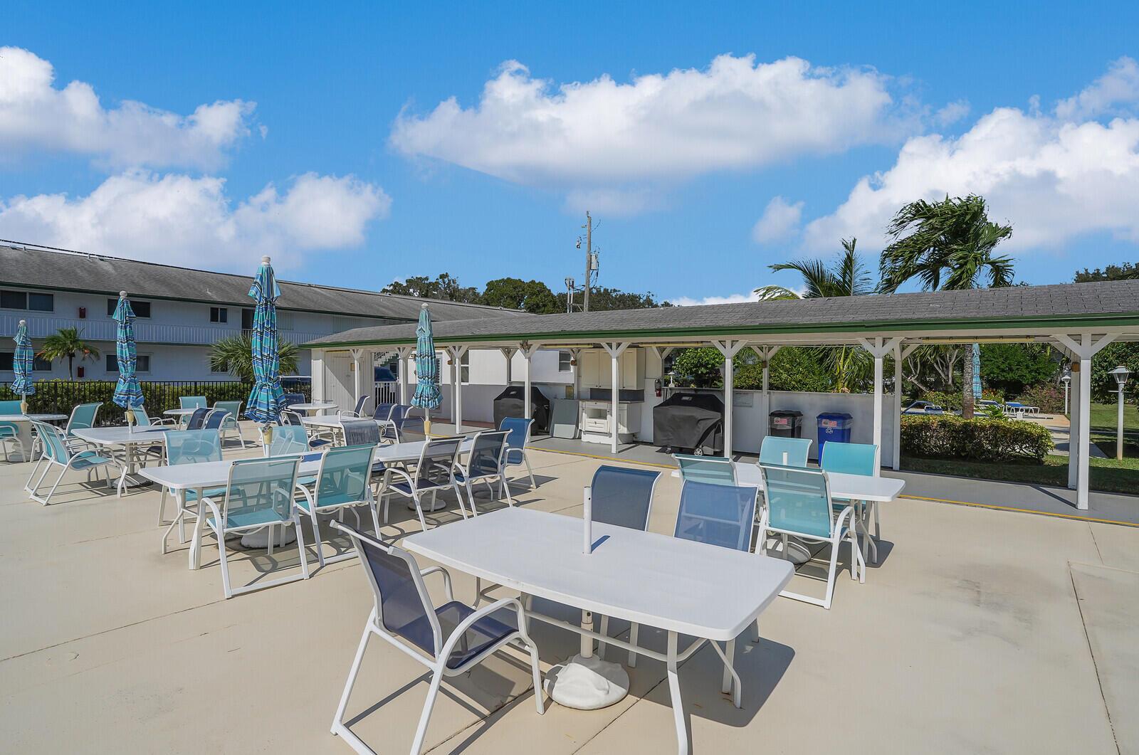 TEQUESTA GARDEN CONDO 6 - Residential