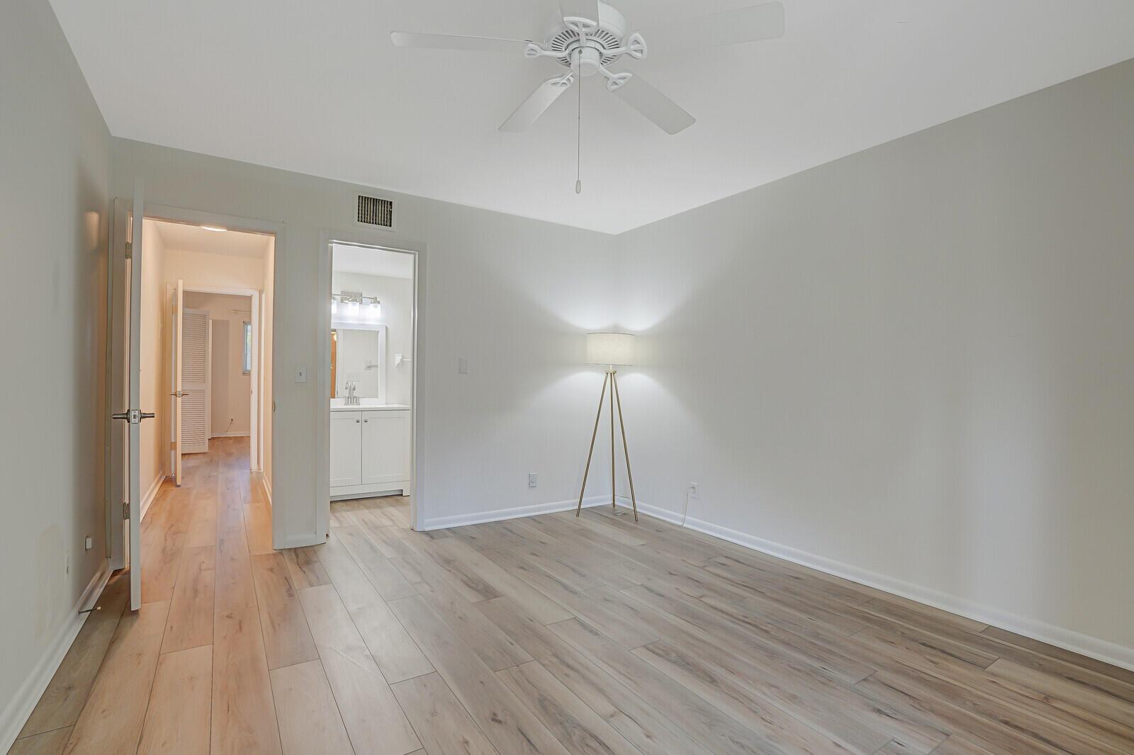 TEQUESTA GARDEN CONDO 6 - Residential