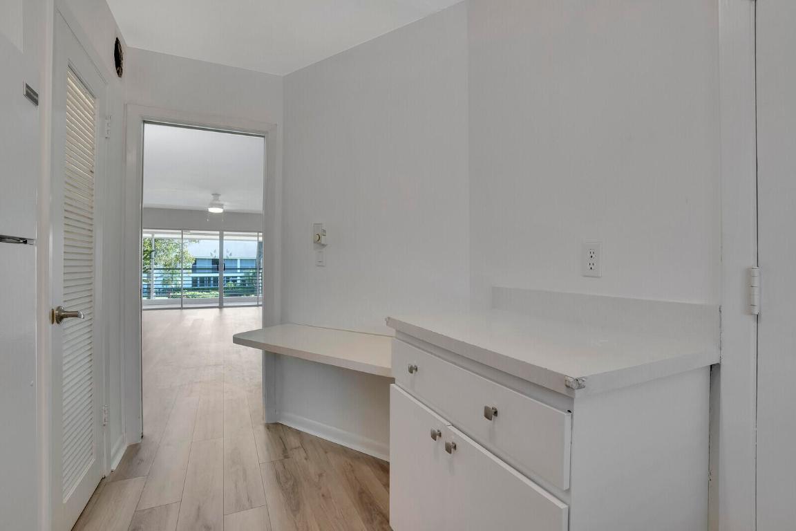 TEQUESTA GARDEN CONDO 6 - Residential