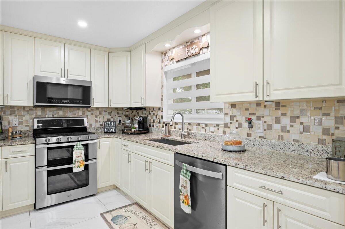 FOREST HOMES 3 - Residential