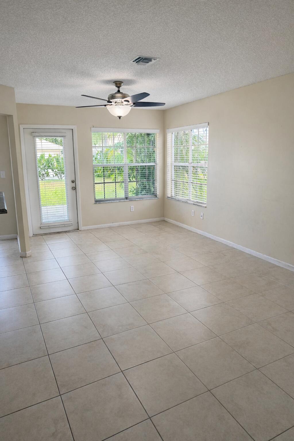 5302 Sapphire Valley