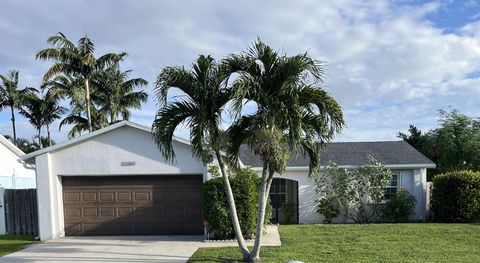 10089 Penzance Lane Royal Palm Beach FL 33411