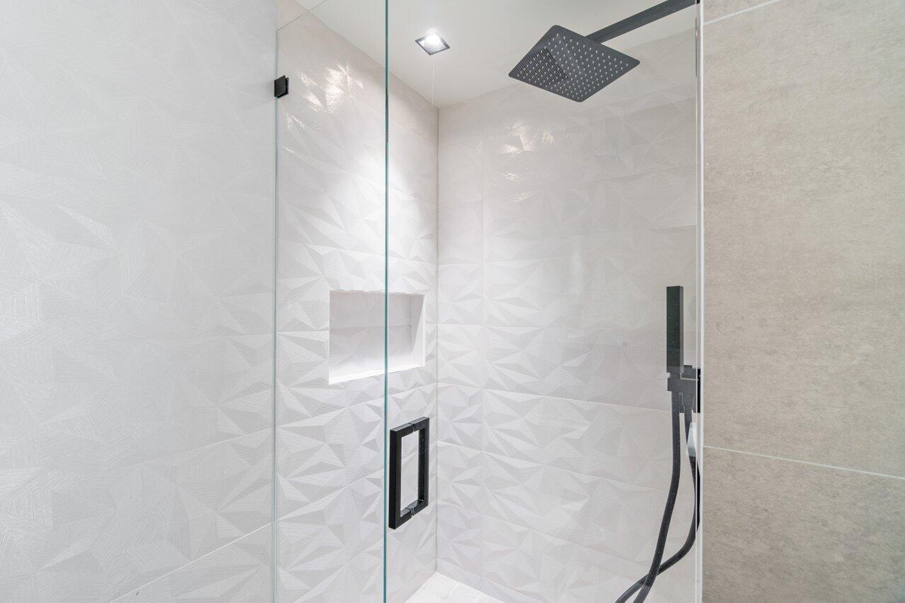 DELRAY BY THE SEA - Residential