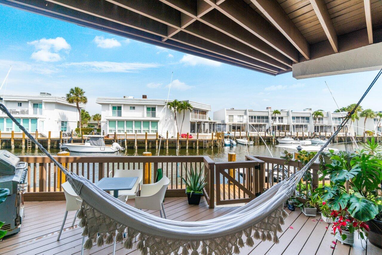 DELRAY BY THE SEA - Residential