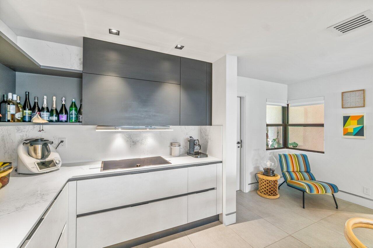 DELRAY BY THE SEA - Residential