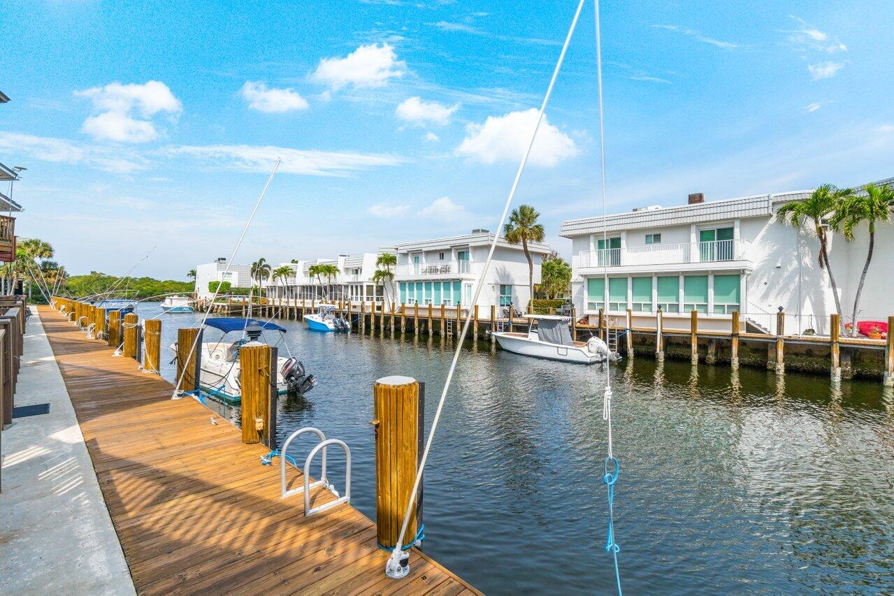 DELRAY BY THE SEA - Residential