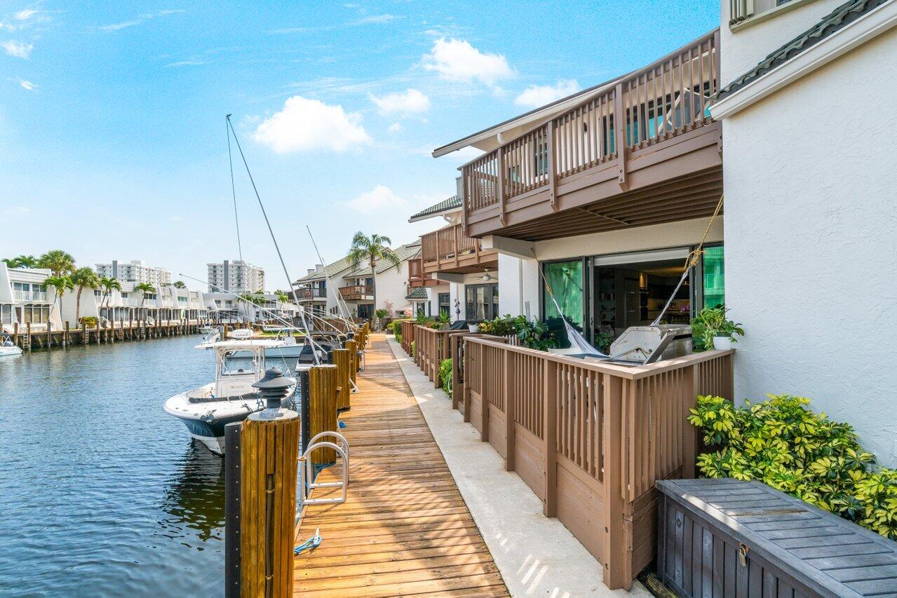 DELRAY BY THE SEA - Residential