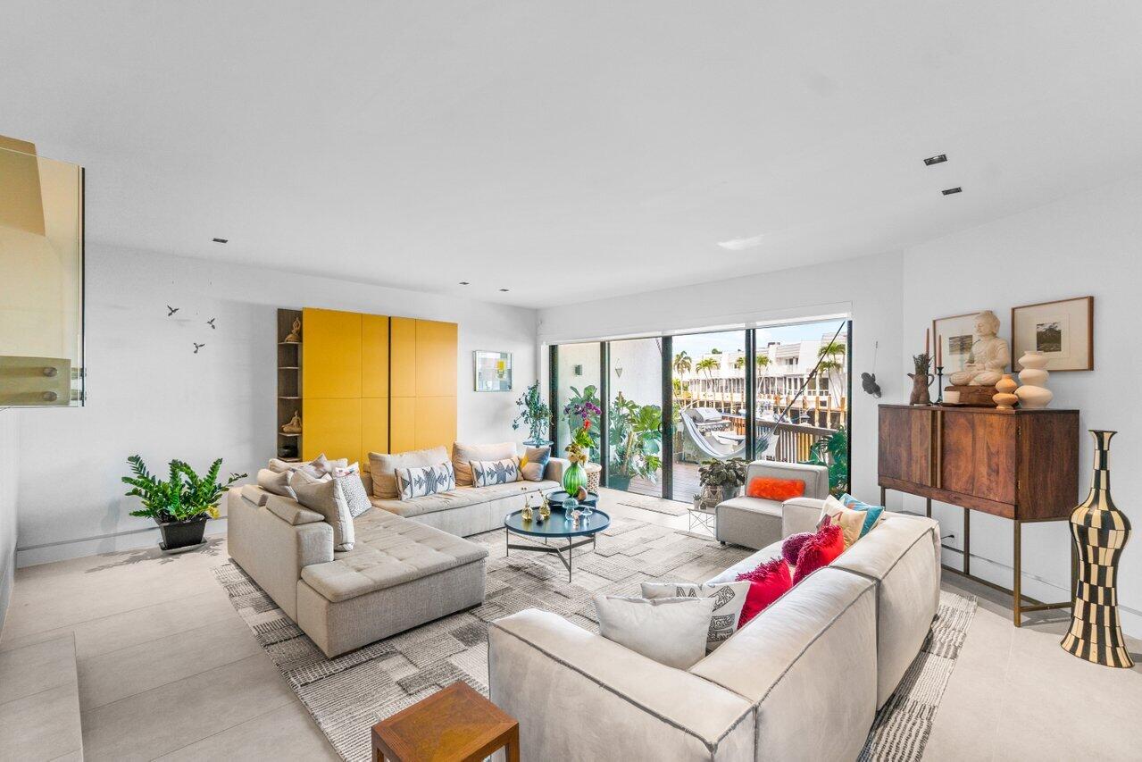 DELRAY BY THE SEA - Residential