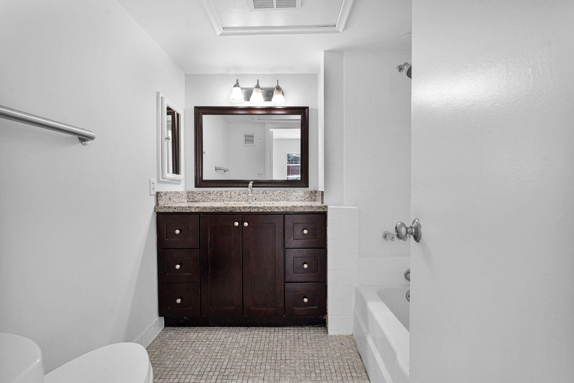 MANOR GROVE VILLAGE NO 1 - Residential Lease