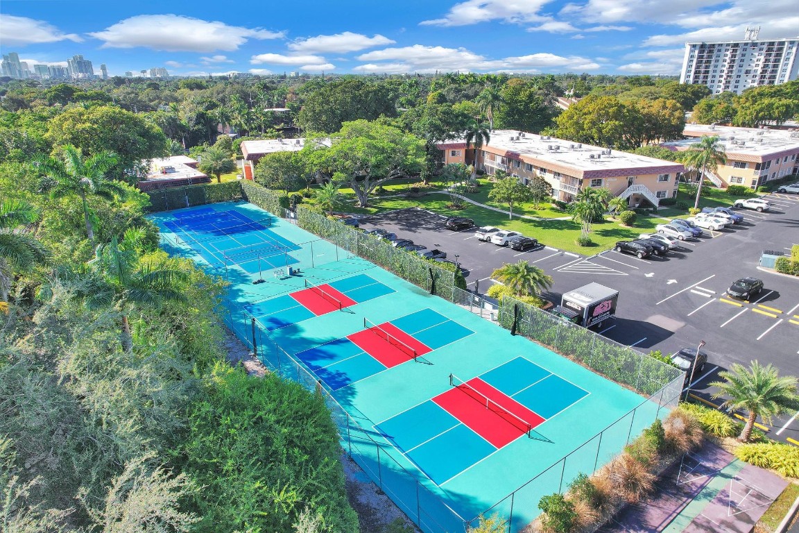 MANOR GROVE VILLAGE NO 1 - Residential Lease