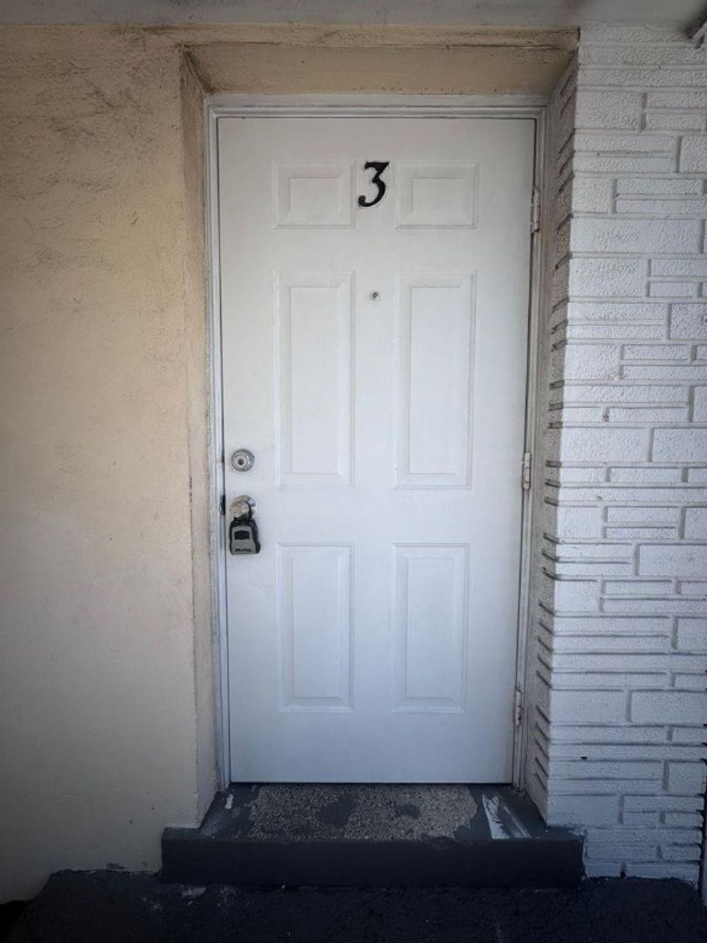 Photo of 405 6th Avenue #3, Lake Worth Beach, FL 33460 (MLS # F10517255)