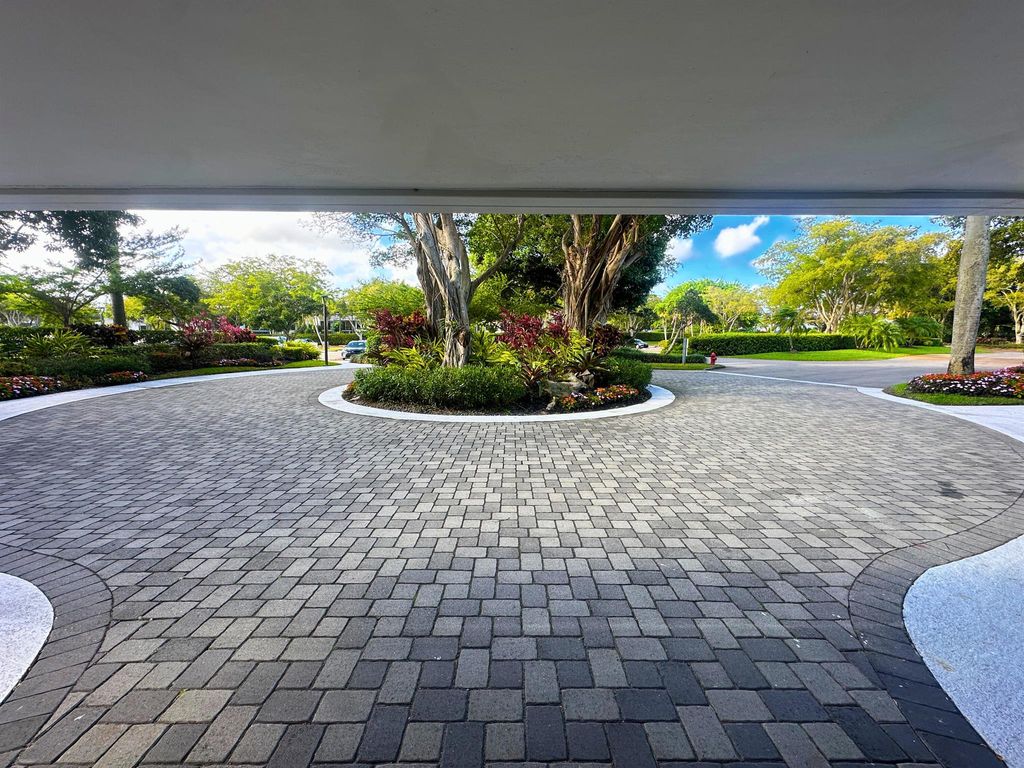 Photo of 6805 Willow Wood Drive #5033, Boca Raton, FL 33434 (MLS # R11078631)