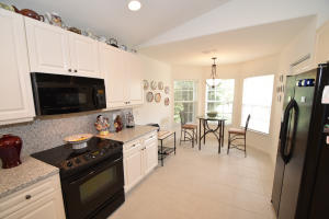 VALENCIA PALMS - Residential