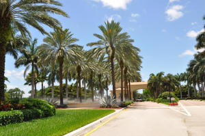 VALENCIA PALMS - Residential
