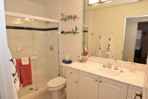 VALENCIA PALMS - Residential