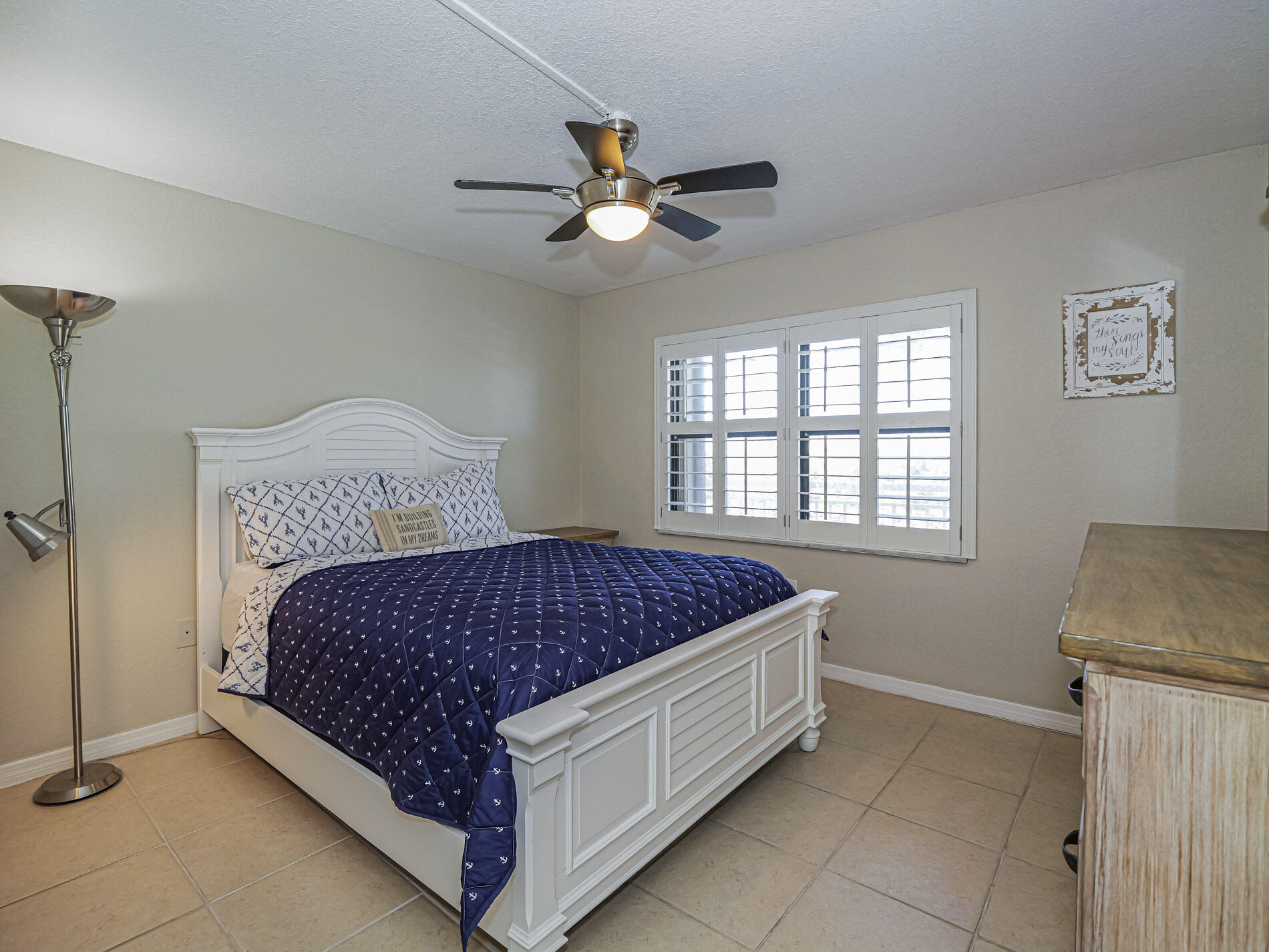 SEA PALMS CONDOMINIUM - Residential