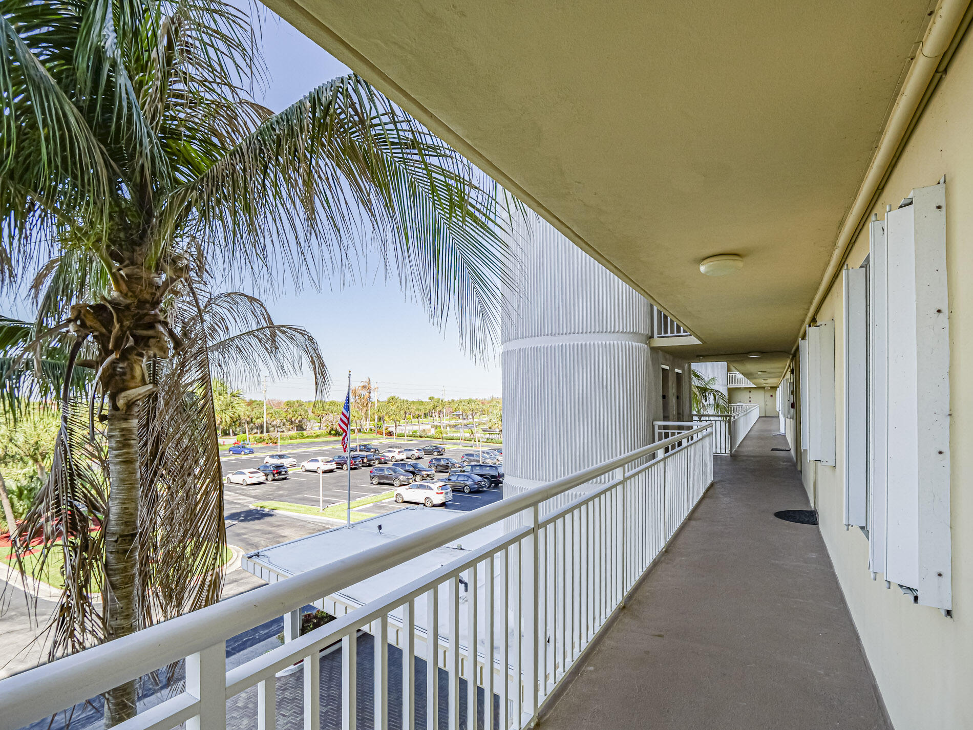 SEA PALMS CONDOMINIUM - Residential