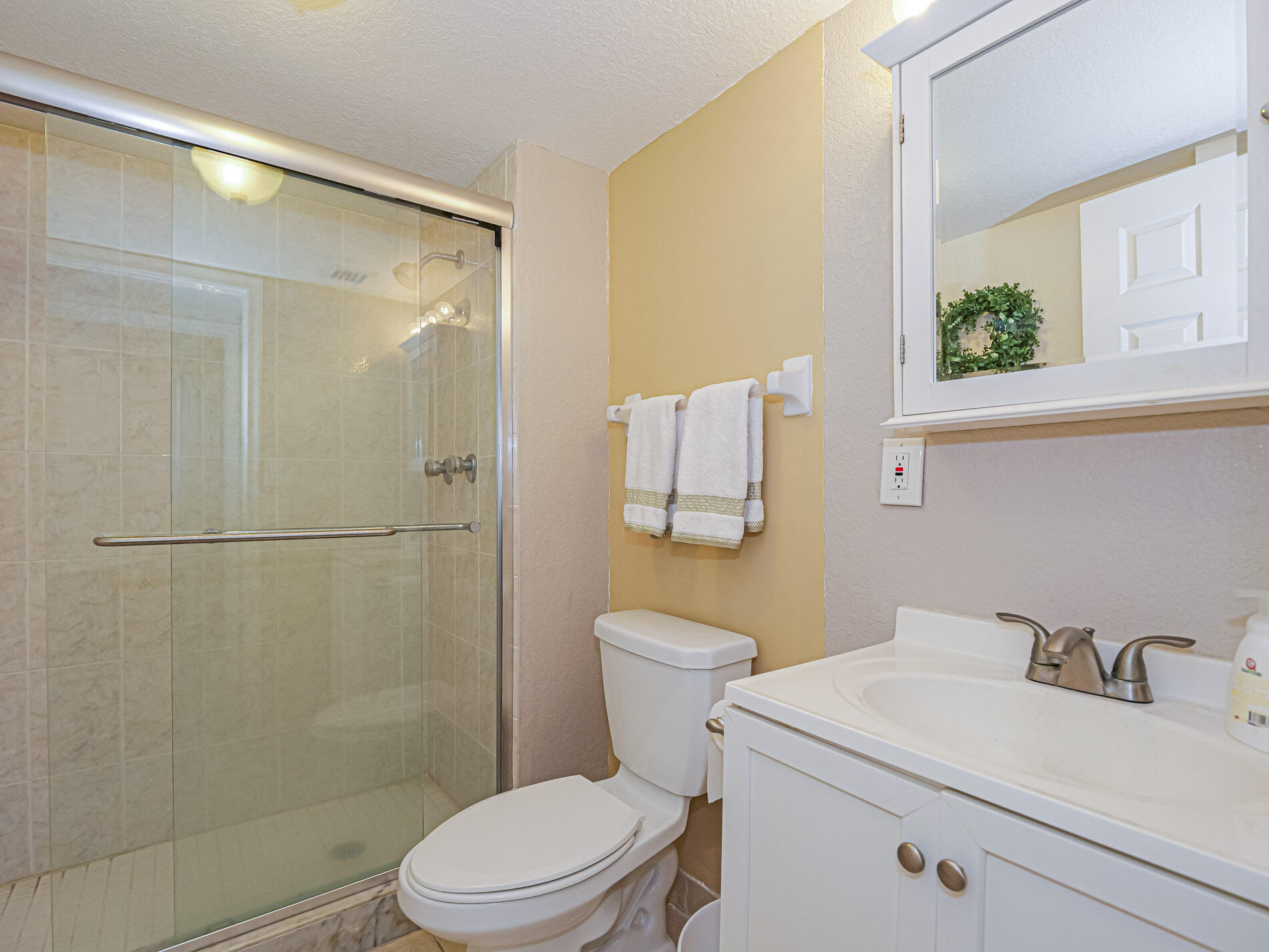 SEA PALMS CONDOMINIUM - Residential