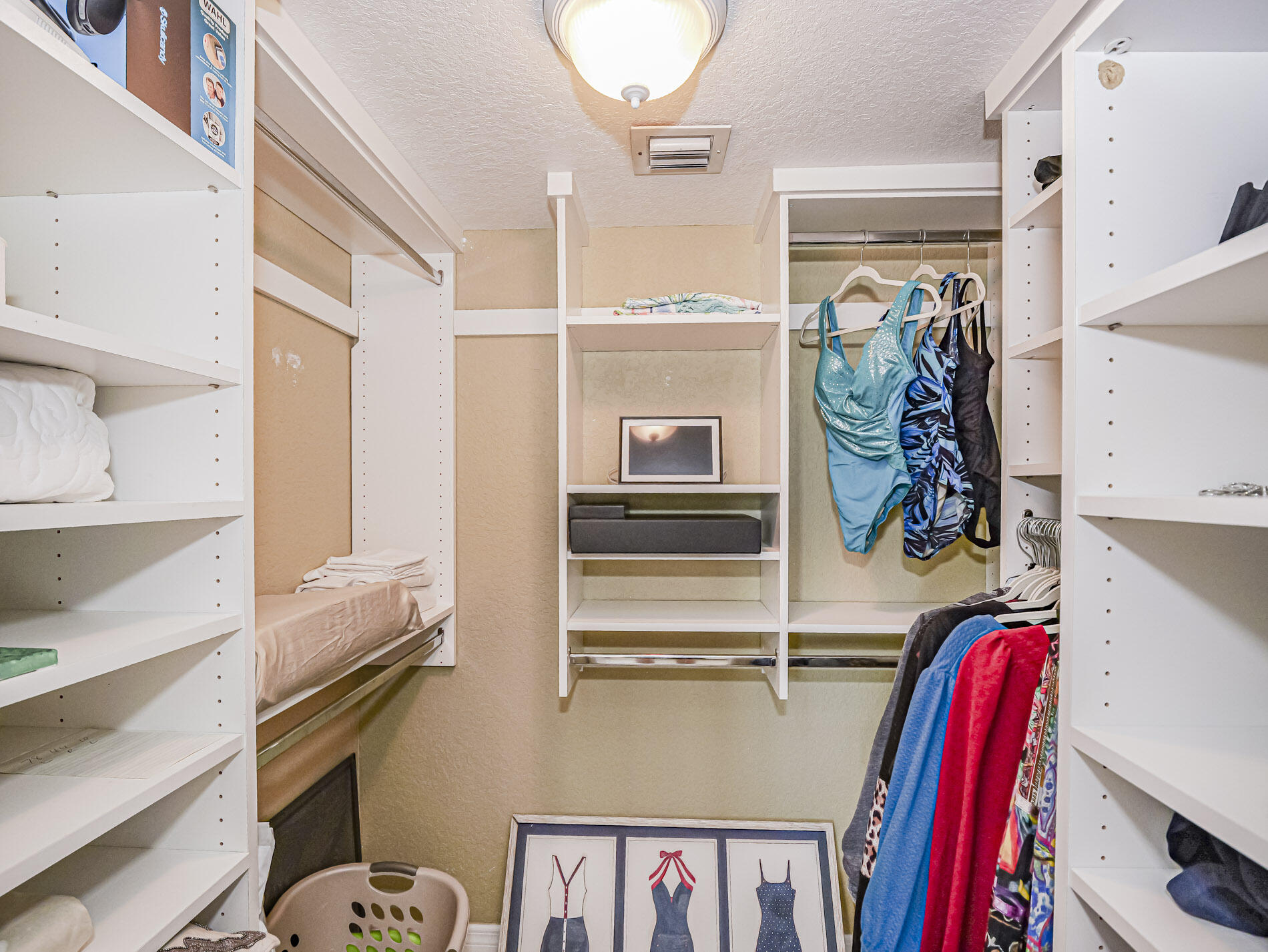 SEA PALMS CONDOMINIUM - Residential