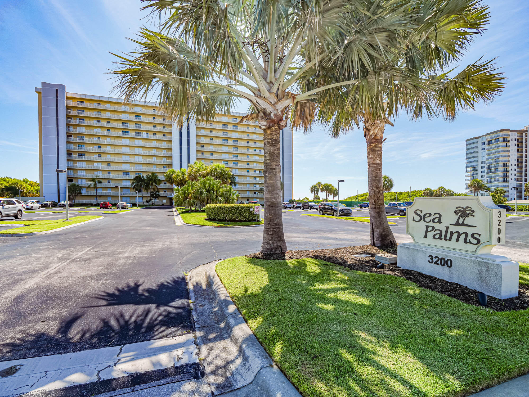 3200 N Highway A1a 307