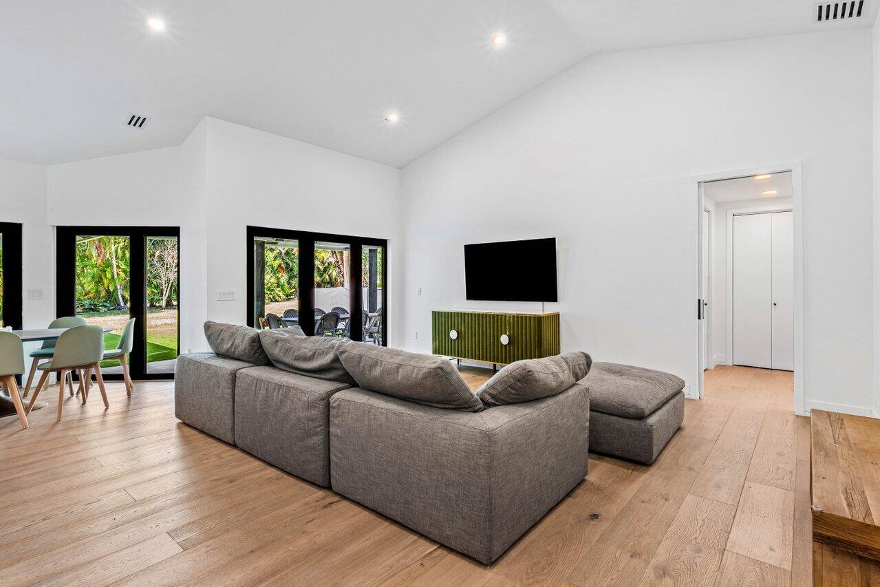 PADDOCK PARK 1 OF WELLINGTON - Residential