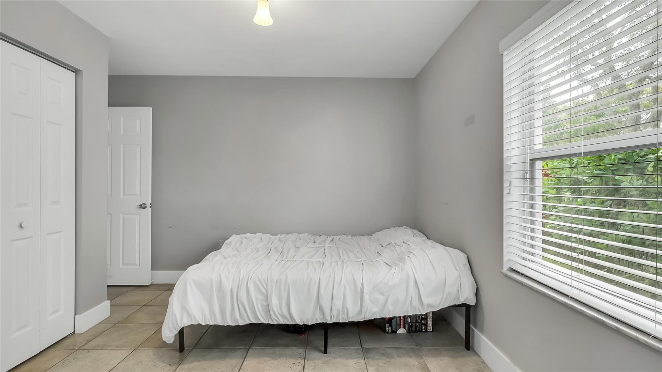 Wiles/Butler One 160-18 B - Residential