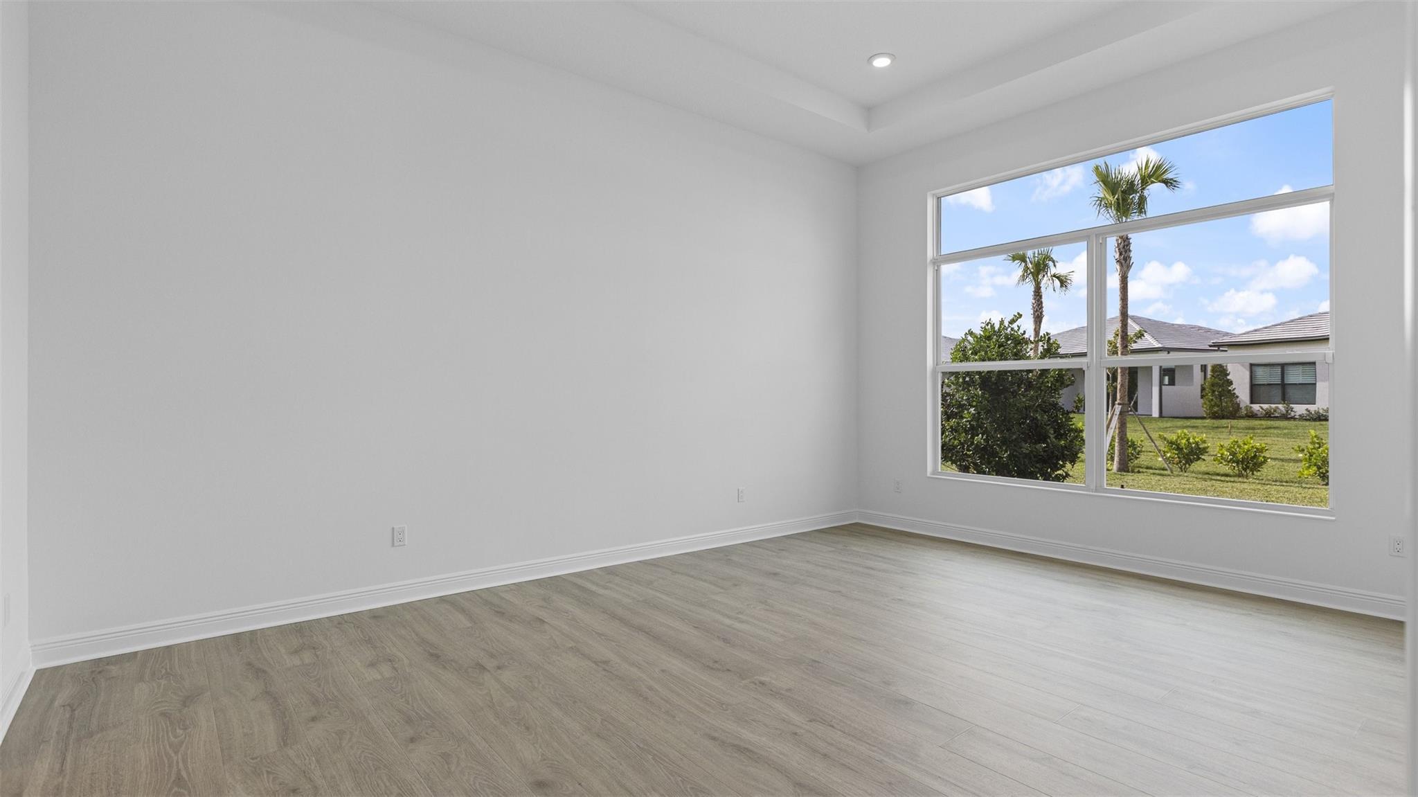 CRESSWIND PALM BEACH - Residential