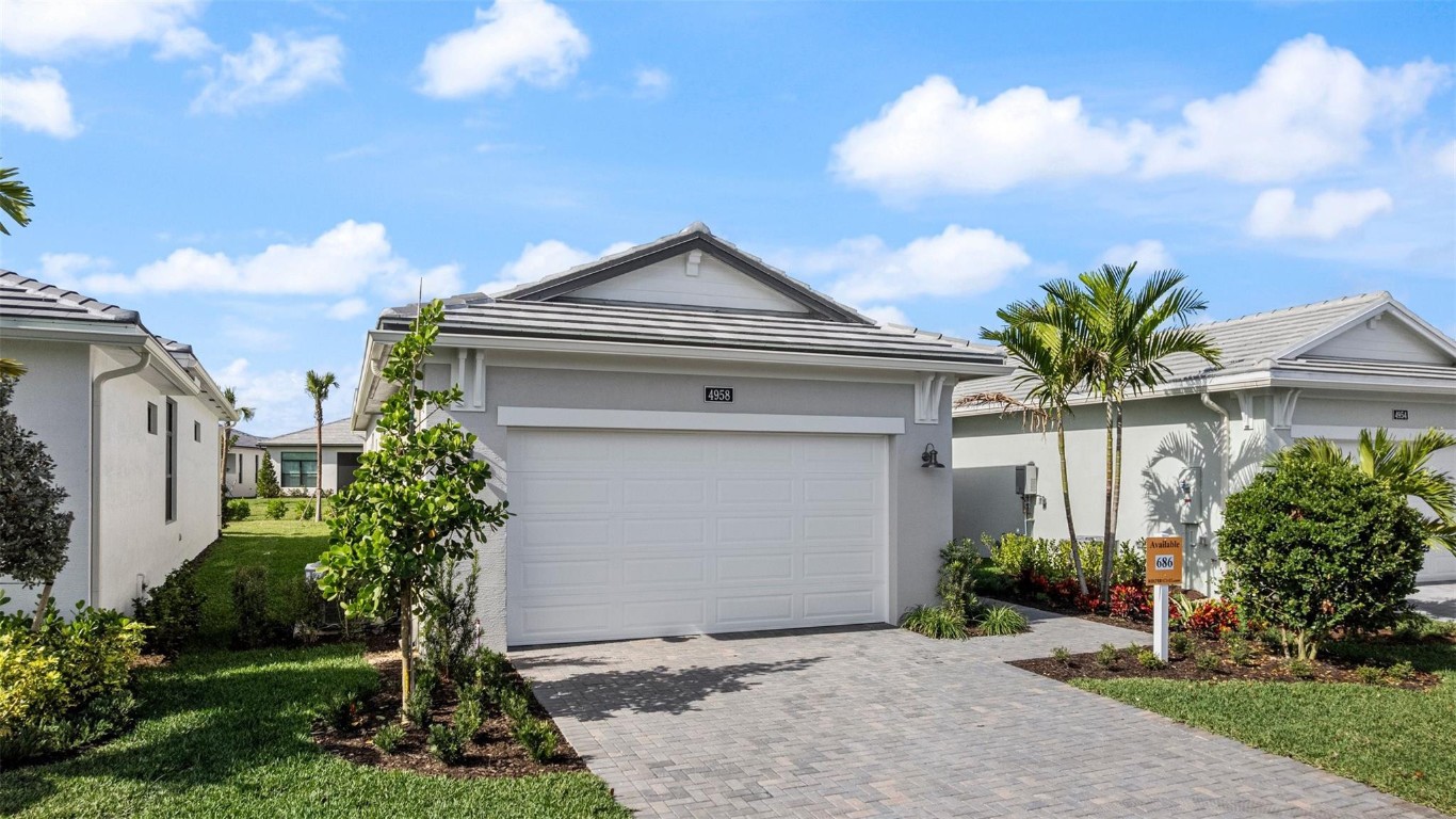 4958 Rivo Alto Circle