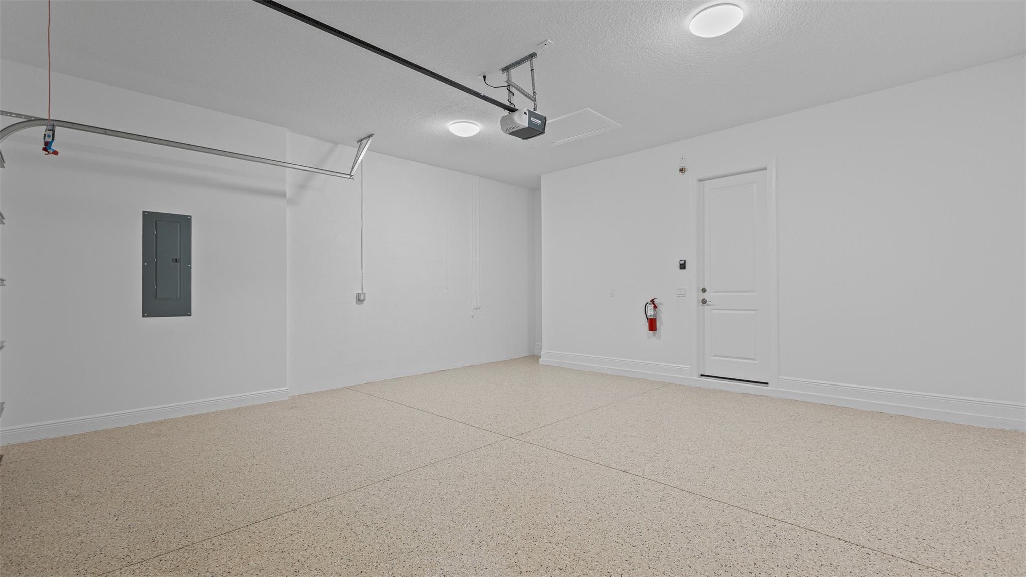 CRESSWIND PALM BEACH - Residential