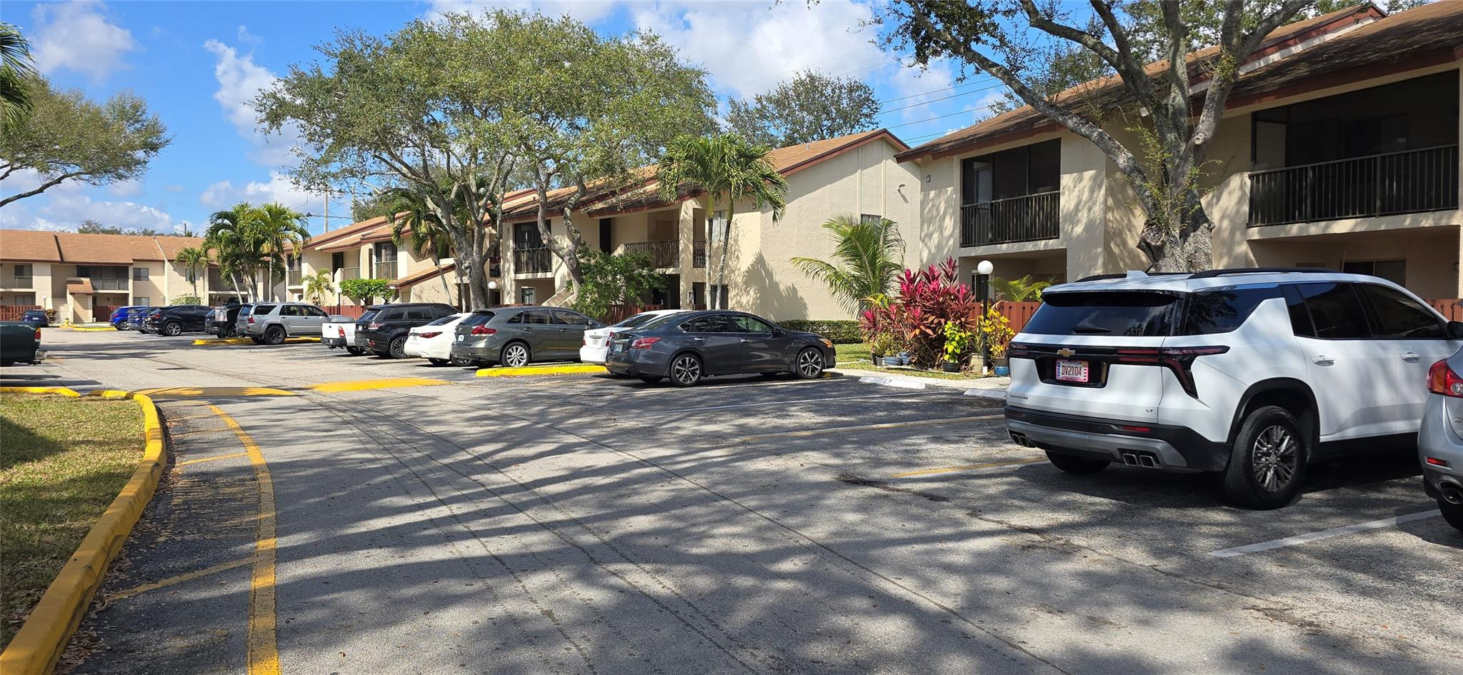 Royale Gardens - Residential