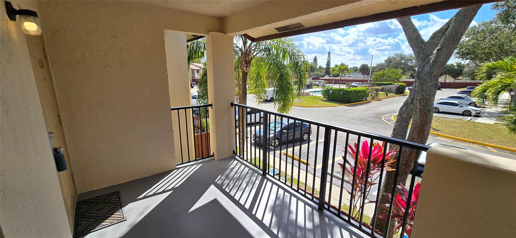 Royale Gardens - Residential