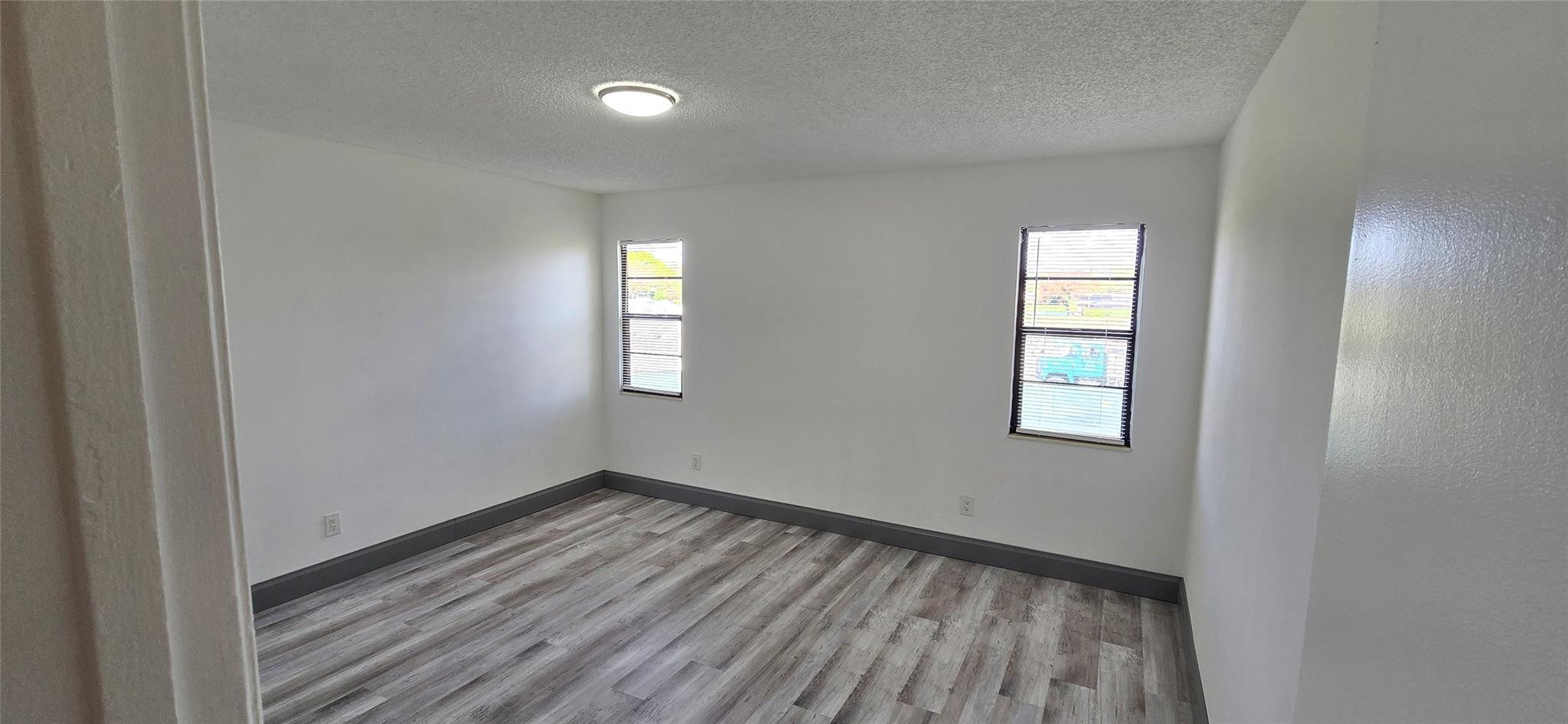 Royale Gardens - Residential