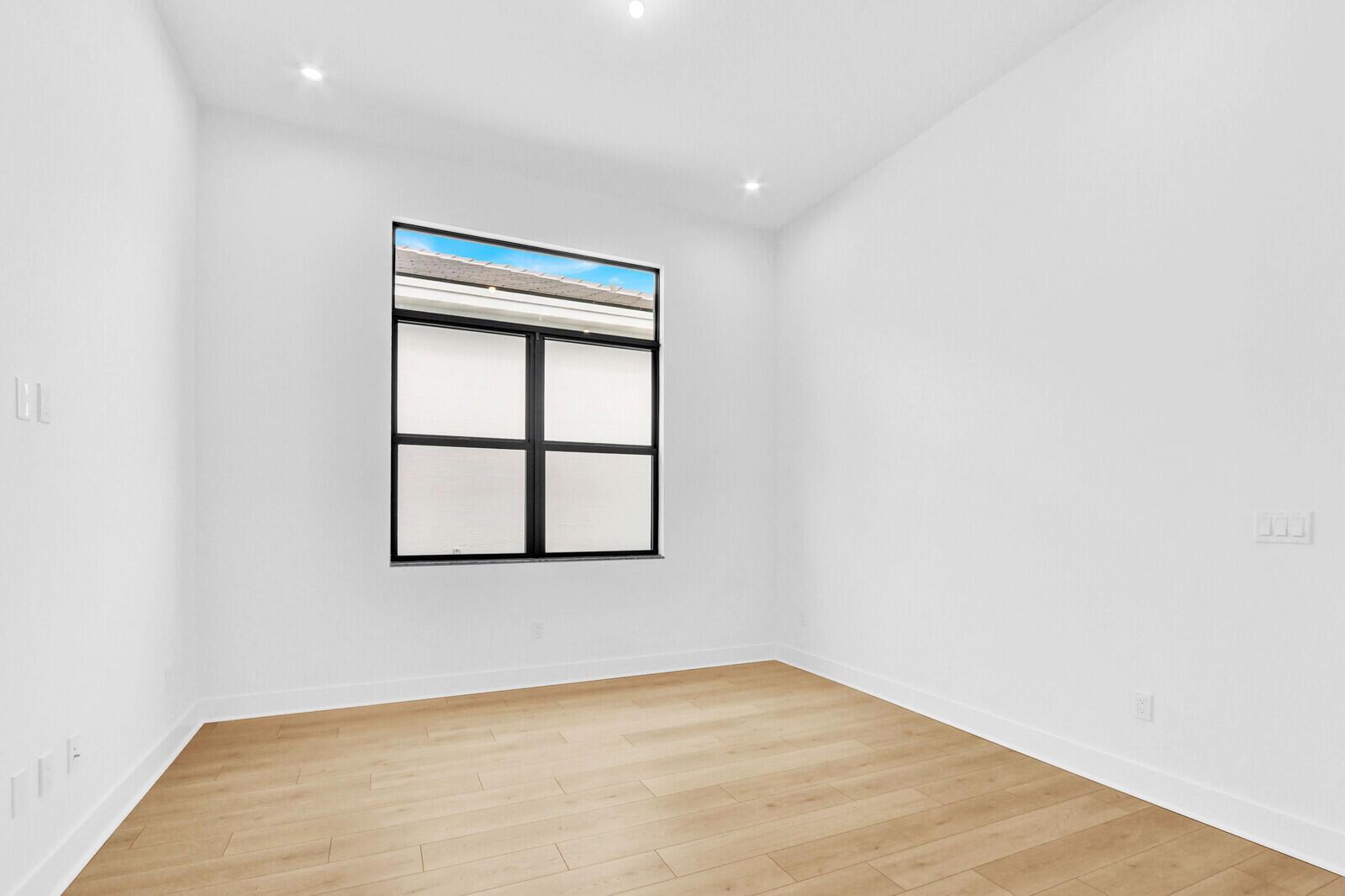 Cove Royale - Residential