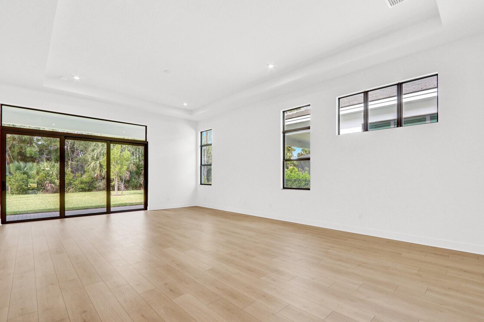 Cove Royale - Residential