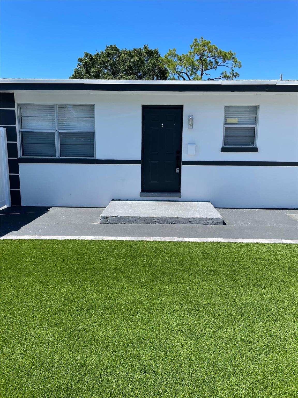 This recently renovated 2-bedroom, 1-bath apartment combines modern upgrades with comfort and convenience. Step inside to find a stylishly upgraded kitchen and bathroom, designed with fresh finishes and attention to detail. The unit feels bright, open, and inviting—perfect for relaxing or entertaining. convenient laundry room within the complex. The layout and location of the unit offer a very private feel, while still being close to all major stores, dining, and everyday essentials. Vero Beach is known for its beautiful surroundings, making this a wonderful place to live.
* 2 Bedrooms, 1 Bathroom
* Recently Renovated
* Upgraded Kitchen & Bathroom
* 2 Private Parking Spaces
* Laundry in Complex
* Convenient Location Near Shopping & Dining
* Very Private Setting