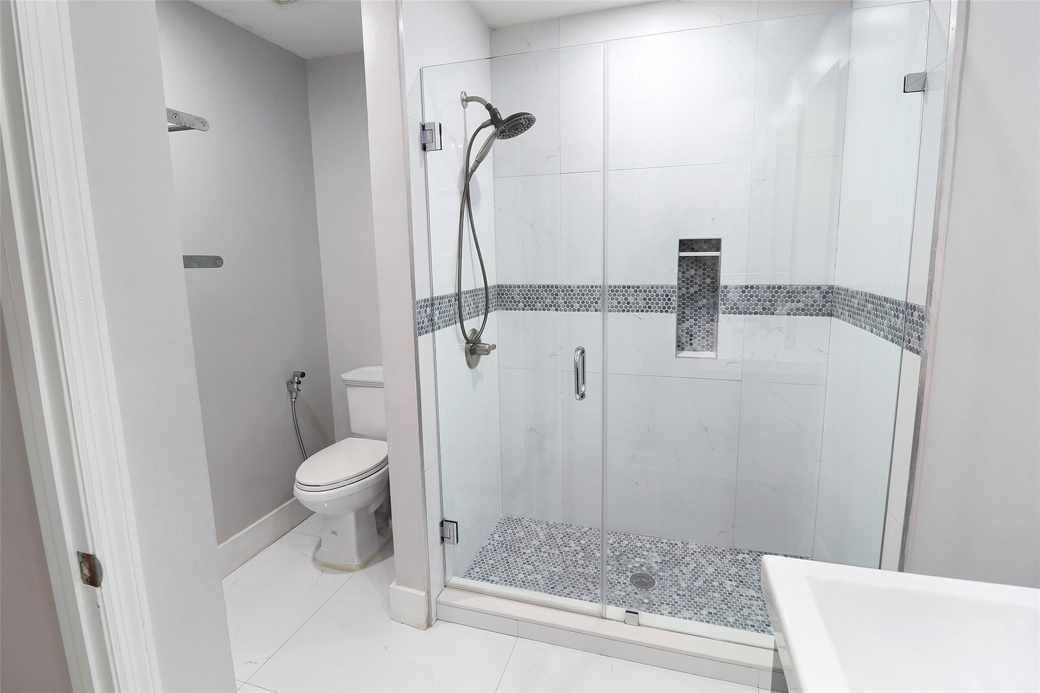 Lakeview West 158-44 B - Residential