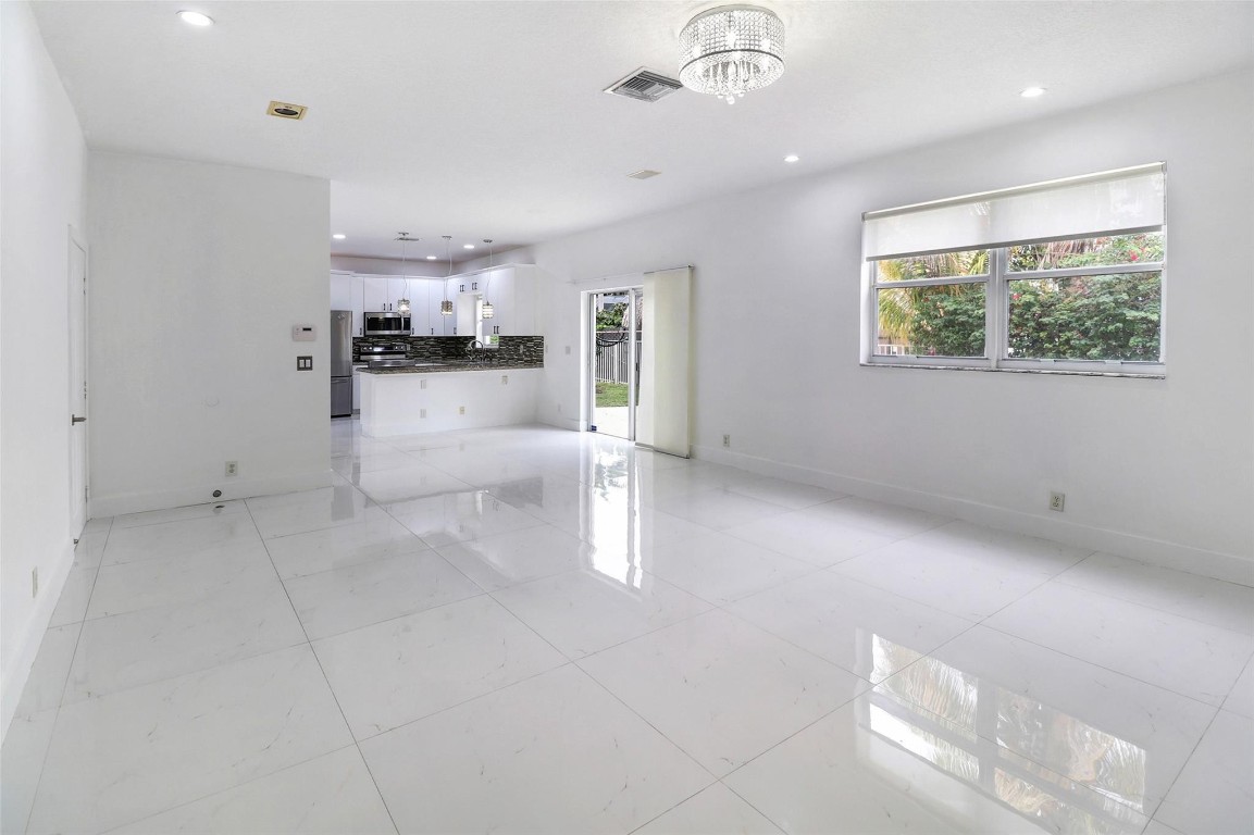 Lakeview West 158-44 B - Residential