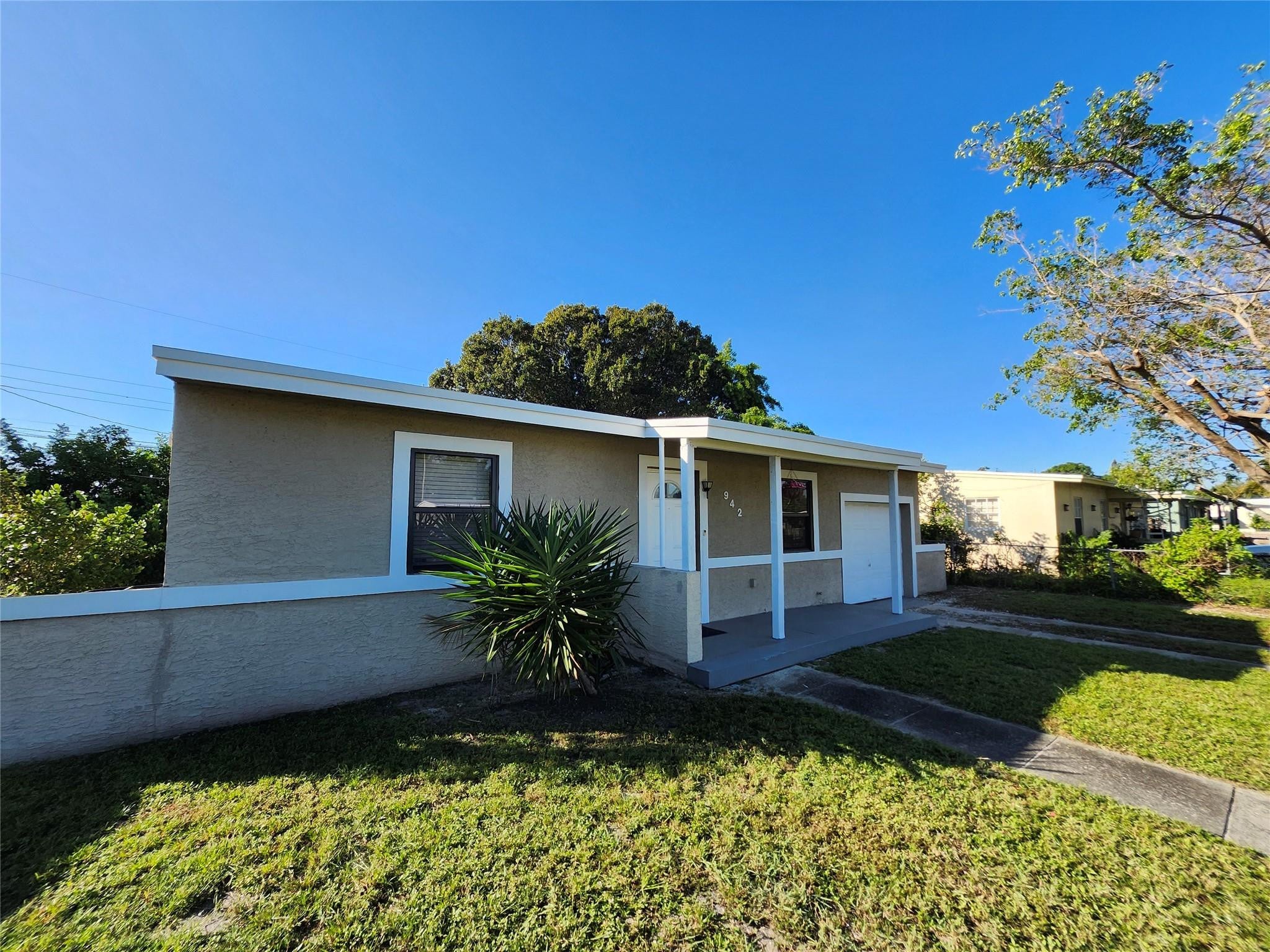942 NW 12th Street, Fort Lauderdale FL 33311