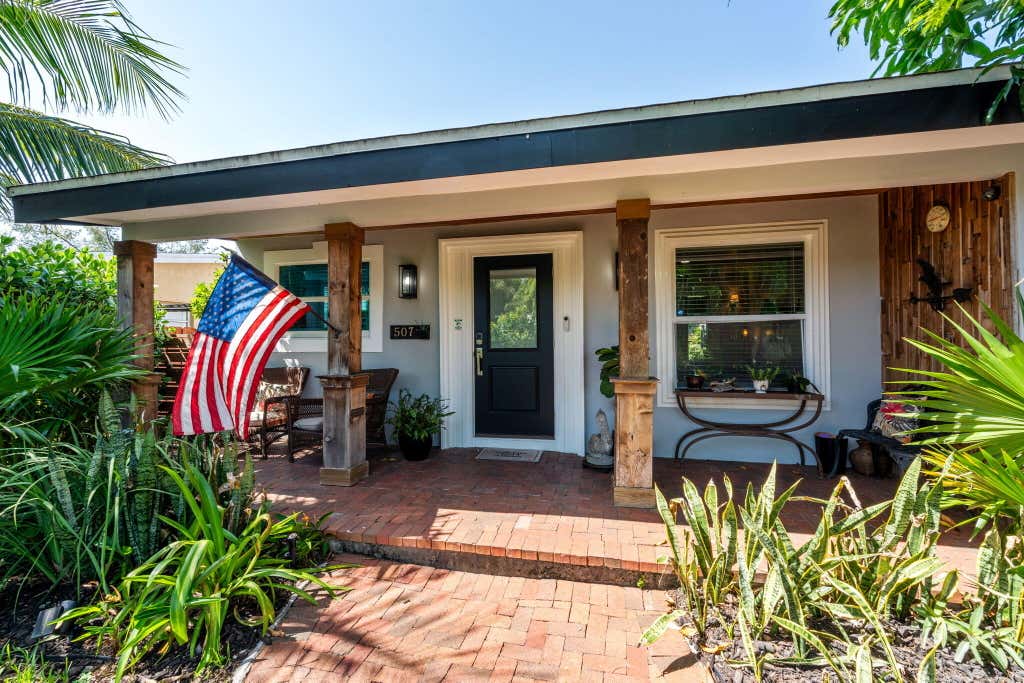 Photo of 507 MINNESOTA Street, Lantana, FL 33462 (MLS # B26066633)